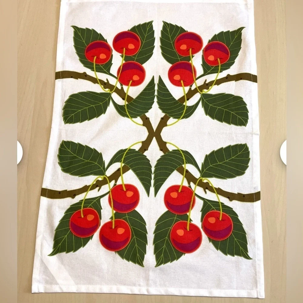 NWT Cindy Lindgren Cherries, Cherry Trio kitchen Tea Towel. 100% cotton